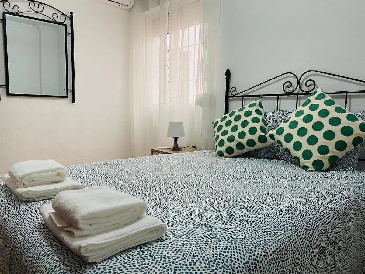 MALAGUETA - Fantástico Apartamento junto a la playa de Malagueta Apartamento Málaga 0*,  España